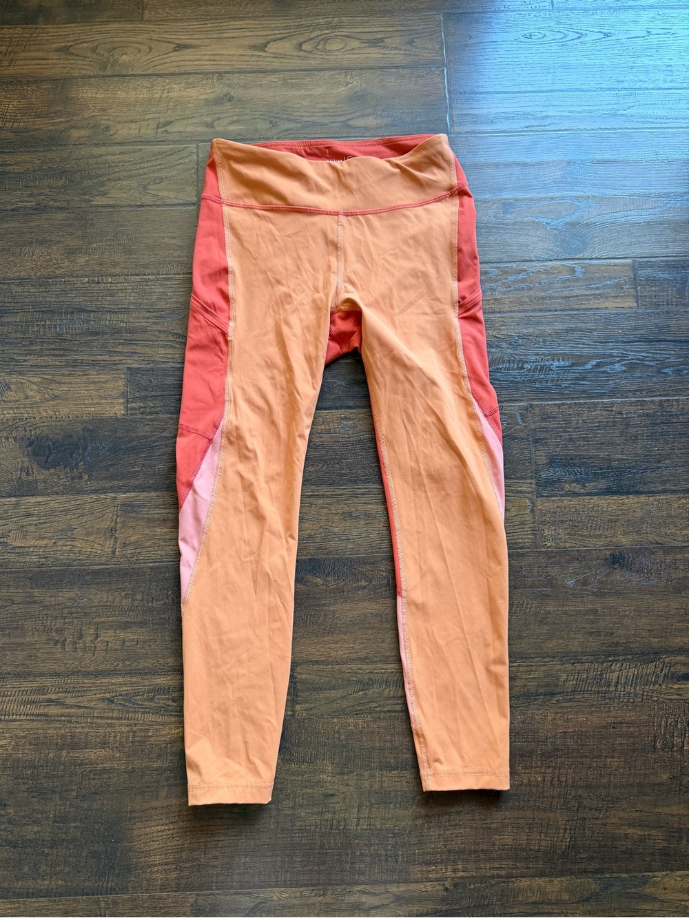 Outdoor Voices Zoom 7/8
Leggings Orange Pink Size Medium